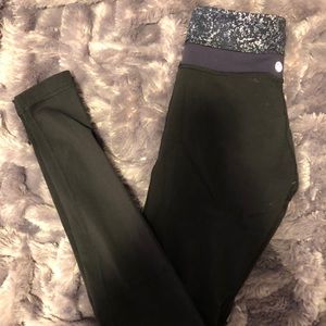 Lululemon Wunder Under reversible leggings size 4